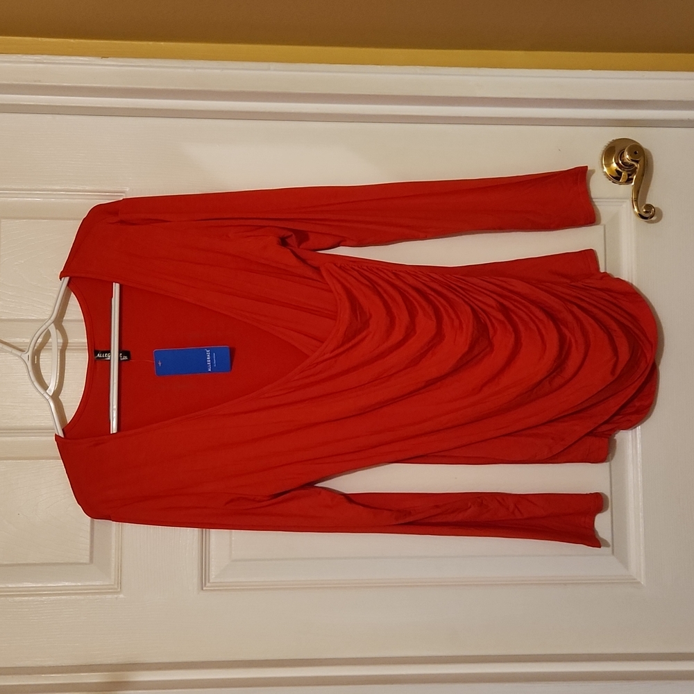 NWT red top ❤️